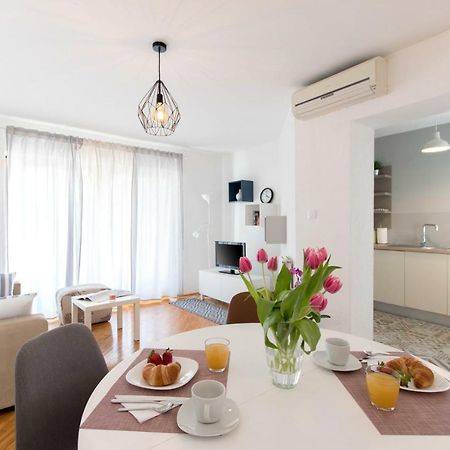 App Lov Apartment Umag Exterior foto